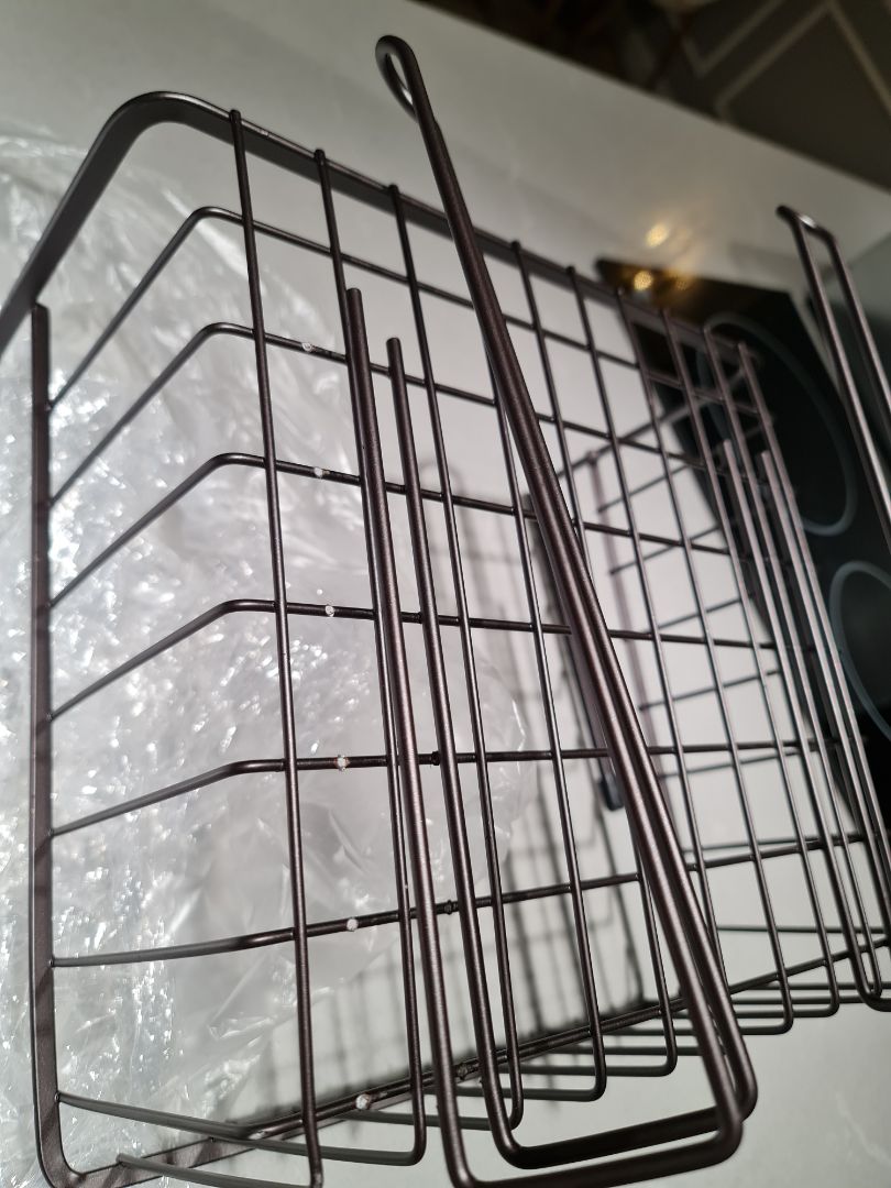 mới tháo ra là bị gãy hư 1 bên sao mà vẫn giao hàng cho mình vậy. shop xly dùm minh mới tháo ra là bị gãy hư 1 bên sao mà vẫn giao hàng cho mình vậy. shop xly dùm minh