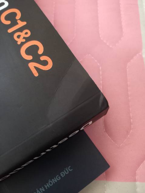 Chất lượng sách thì khỏi bàn rồi nhưng đóng gói sơ sài quá móp góc sách rồi