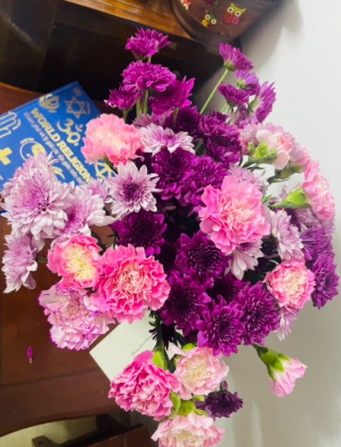 Sách in đẹp, giấy tốt, giao hàng nhanh. Tuy nhiên duy chỉ phần dịch mình thấy có nhiều chỗ chưa được smooth lắm. Còn lại okie.