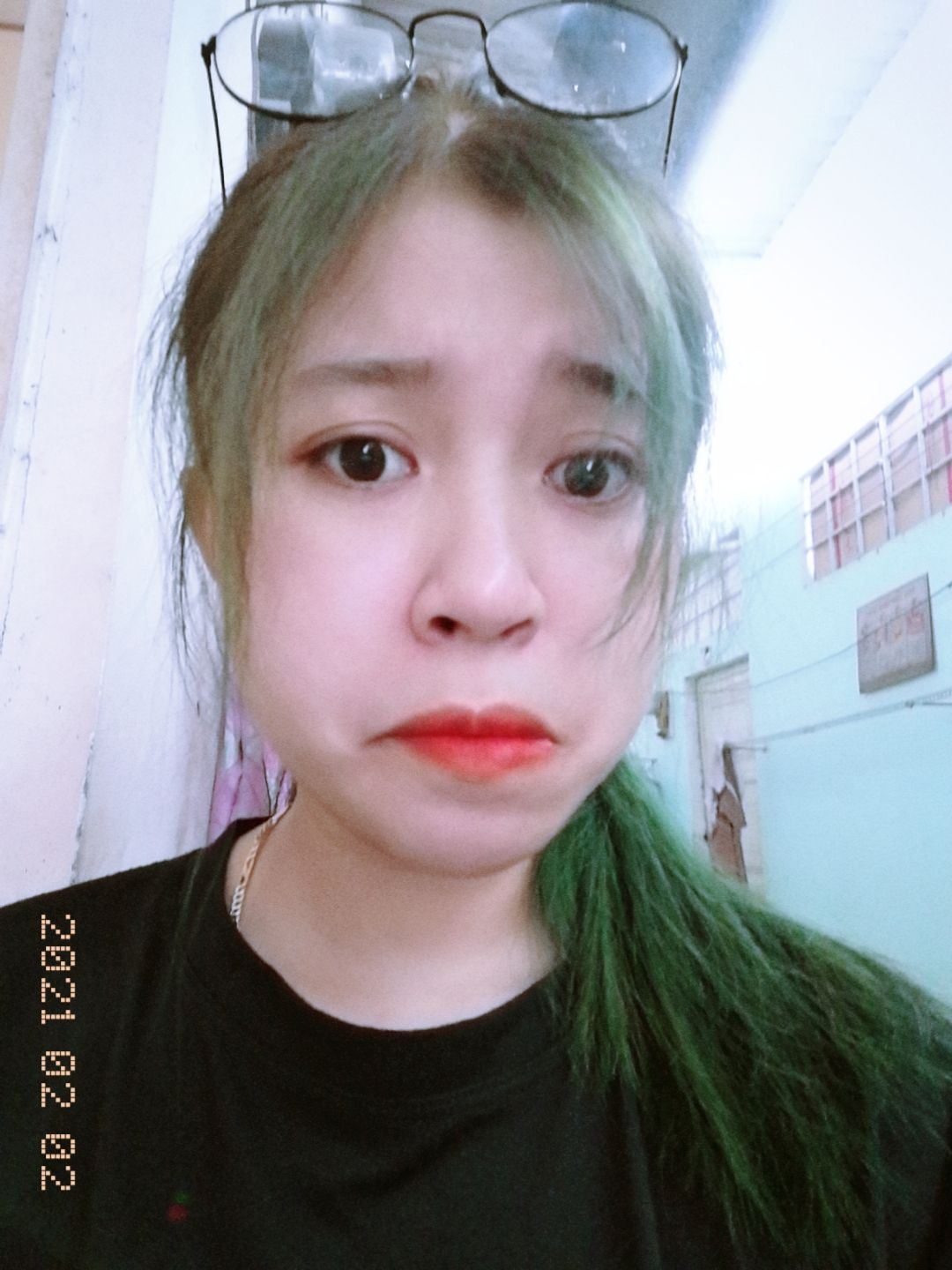 tết này về quê mẹ cạo cái đầu luôn ?