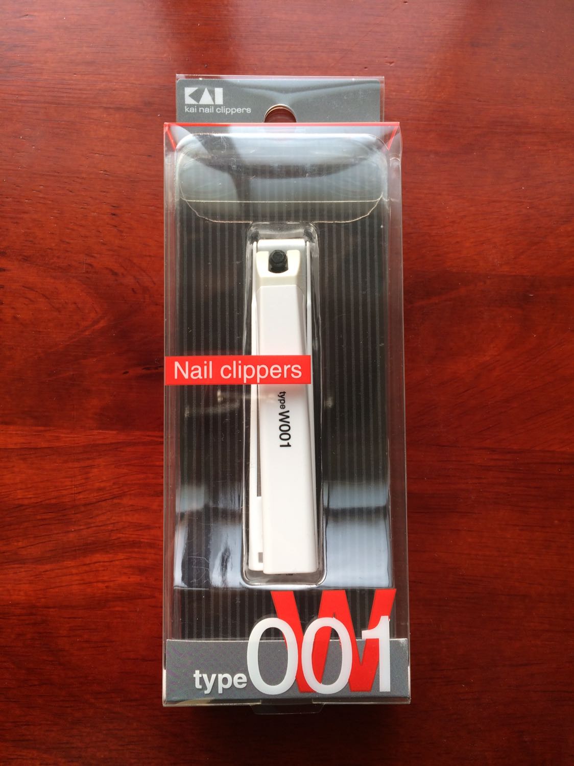 Giao hàng nhanh, đóng gói chắc chắn.
Giá cao so với các loại bấm thông thường.
Mẫu mã đẹp, dũa móng tốt, bấm sắc, dễ cầm.