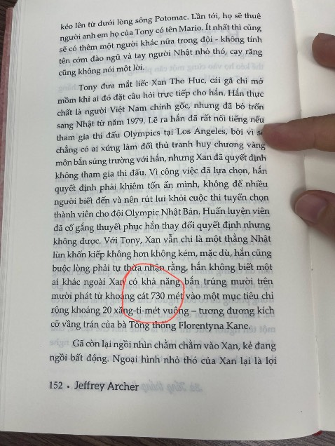 Đây là lần thứ 2 mình đọc sách của Bách Việt và cũng là lần thứ 2 sách in ấn sai chính tả. Quyển trước đó là Đứa con gái hoang đàng. Đây là 3 lỗi mình bắt gặp khi đọc đến gần 1/2 quyển sách.
