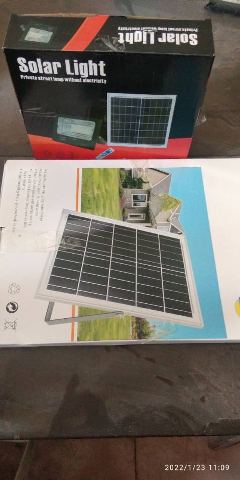 Hàng giao đúng như ảnh đã quảng cáo, đóng gói rất kĩ, đèn sáng tốt, còn pin thì chưa có thời gian *** nên chưa biết được bao lâu. Độ bền thì chờ một thời gian sử dụng mới biết