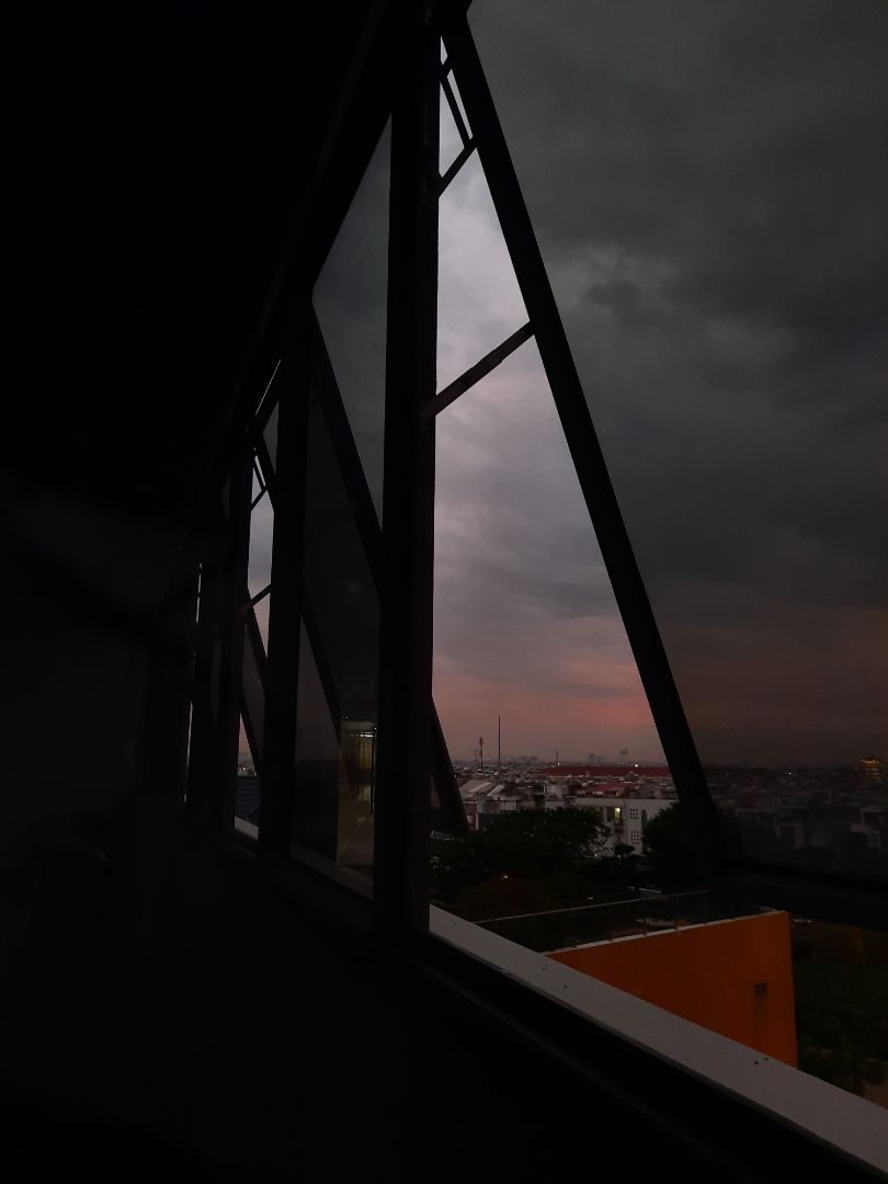 nhiều thầy cô recommend đọc nên mua chứ chưa đọc :)))))