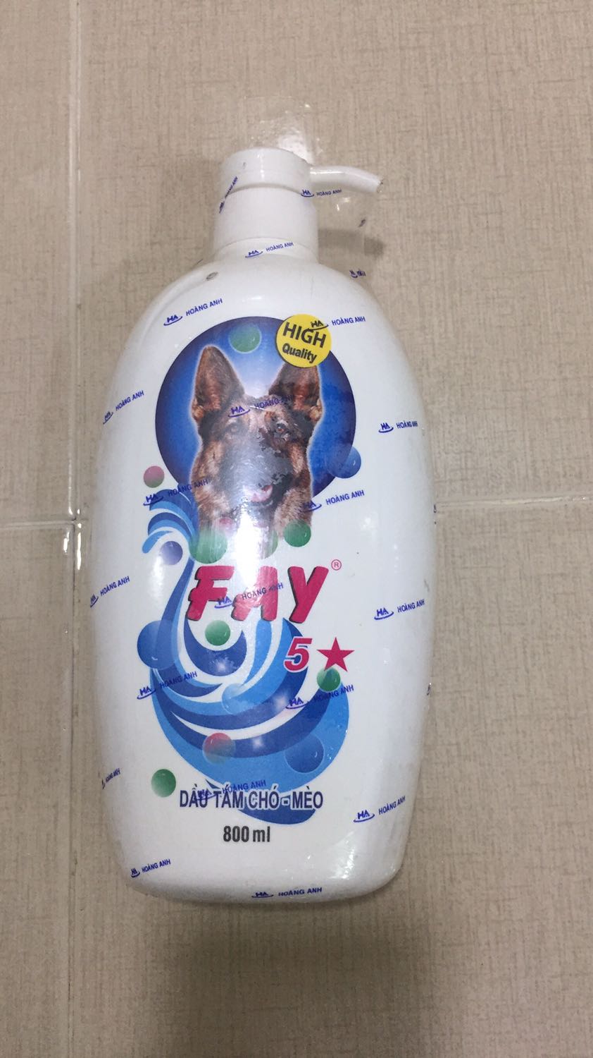 Chai to còn nguyên niêm phong, lần trc mua chai nhỏ bên *** j hok pik sp có chai to như vầy ngợi hơn, mua của shop bữa 11-11 giá 136k áp mgg 33k của tiki còn 106k quá ngon ??