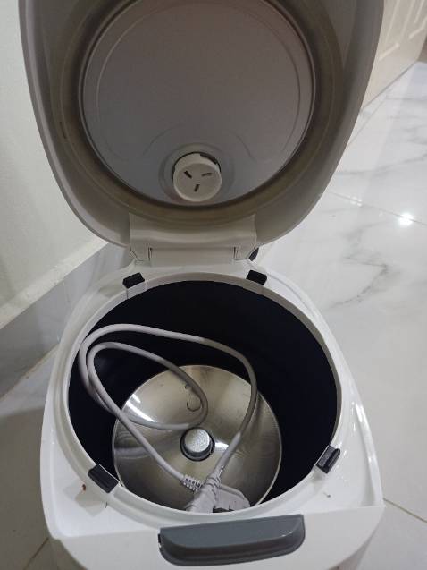 Nồi cơm điện kiểu dáng mình rất thích. Có nhiều chức năng, cơ mà mình ít ăn cơm, toàn nấu món luộc thì bỏ chế độ nấu nhanh cũng khỏe ạ. Còn nấu gạo lứt thì mình thấy hạt cơm rất rất ngon ạ🥰🥰🥰