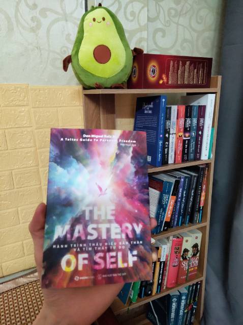 Sách đẹp cực kỳ , tuy nhỏ gọn mà chứa lượng kiến thúc vô cùng bổ ích . Mình phải đọc đi đọc lại nhiều lần mới càng thấm thía được nội dung tuyệt vời mà tác giả muốn truyền đạt . Bạn đừng đắn đo nữa , mua đi. Không hề phí đâu ạ