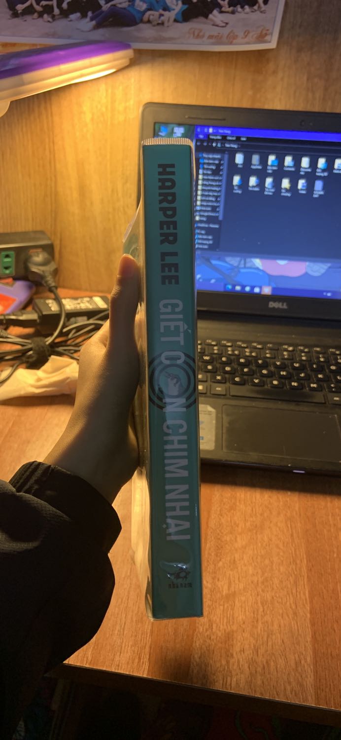 Sách rất đẹp, không cong không lỗi bìa. Ship rất rất nhanh. Có ngay trong ngày luôn. Trộm vía mua sách của tiki mình hiếm khi có trải nghiệm xấu. Nếu có chắc cx quá nhỏ không đáng nhớ. Lâu rồi mới mua lại sách trên tiki nhg chất lượng vẫn rất tuyệt vời