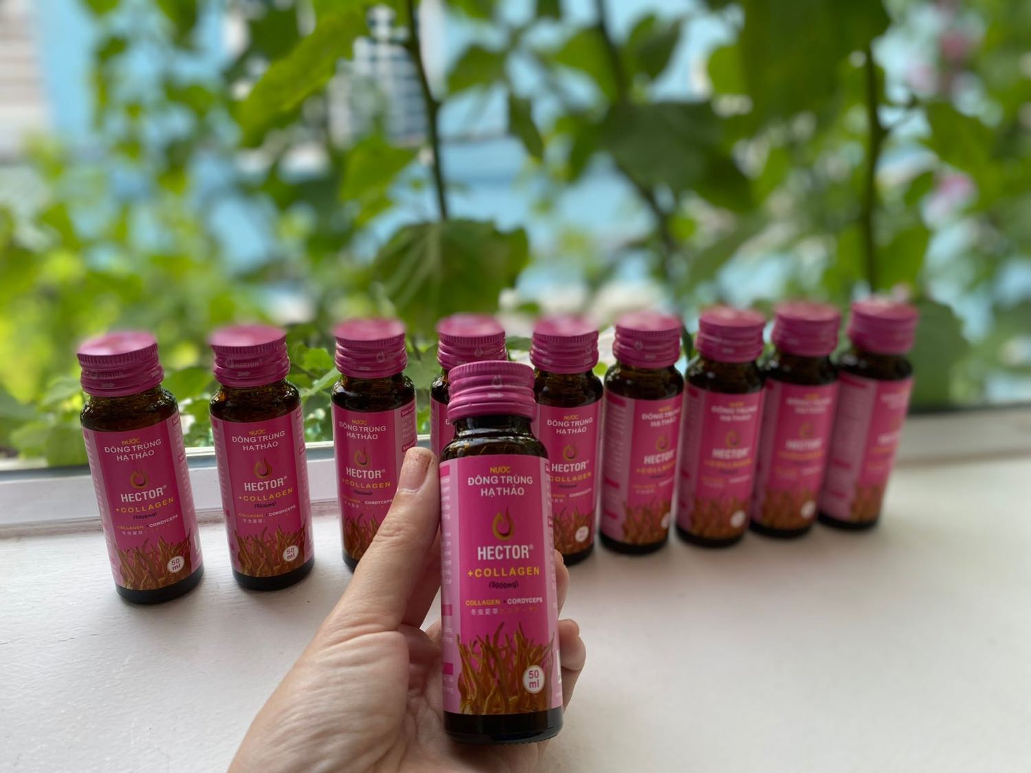 Shop giao hàng nhanh, đóng gói cẩn thận . Mình dùng được hơn năm , thấy da săn chắc hơn và mờ nám , sức khoẻ dc cải thiện sau sinh bé .