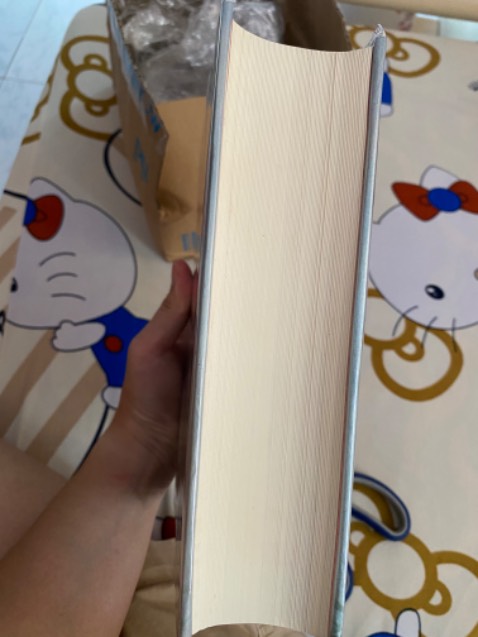 Sách đẹp. Tiki bao bìa rất chỉn chu. Mực in rõ ràng, giấy tốt. Giao đúng thời gian đã hẹn. Mua lúc khuyến mãi nên giá siêu tốt.