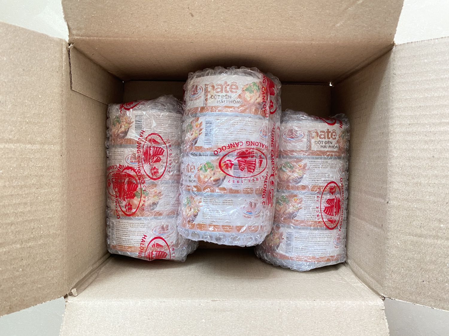 Đã ăn thử lúc mới ra công nhận quá ngon!
Thấy Công ty cũng có gian hàng trên Tiki nên đặt luôn 12 hộp ăn dần.
Không thể bỏ qua cho những ai yêu hương vị patê và bánh mì Hải Phòng! Đã ăn thử lúc mới ra công nhận quá ngon!
Thấy Công ty cũng có gian hàng trên Tiki nên đặt luôn 12 hộp ăn dần.
Không thể bỏ qua cho những ai yêu hương vị patê và bánh mì Hải Phòng!