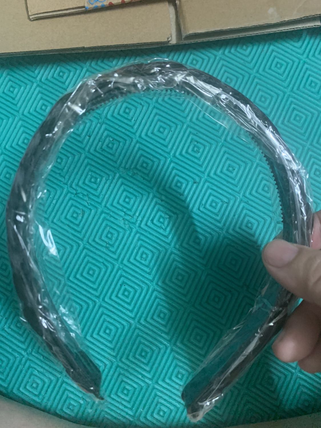 Cài tóc đẹp lắm, giao hàng cũng nhanh nữa. Shop bán hàng uy tín nè