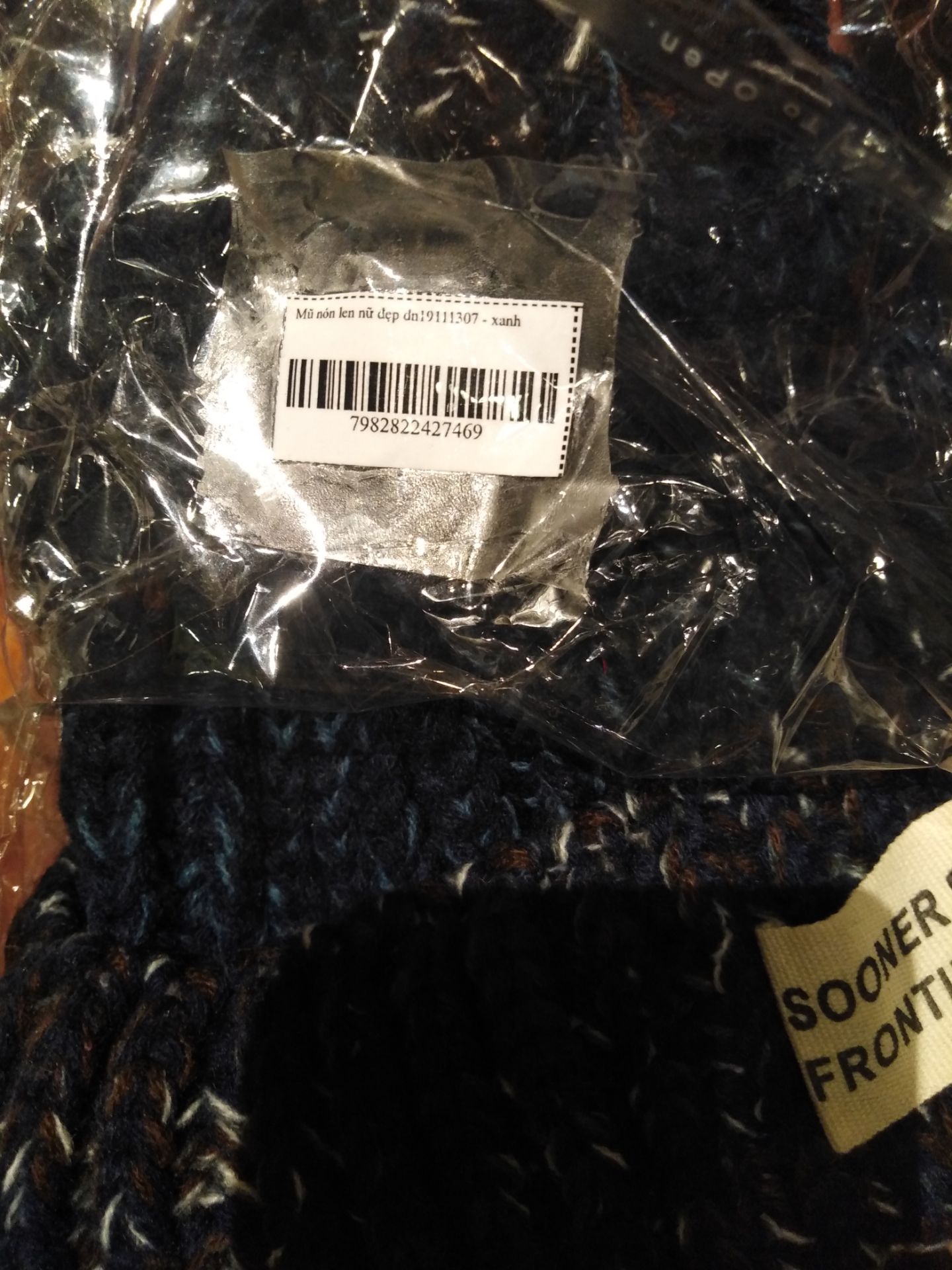 Nón đẹp nhưng màu sắc quá đậm so với hình ảnh quảng cáo (khách cần màu xanh dương sáng). Quí công ty hoặc shop phản hồi giúp. Tka all Nón đẹp nhưng màu sắc quá đậm so với hình ảnh quảng cáo (khách cần màu xanh dương sáng). Quí công ty hoặc shop phản hồi giúp. Tka all