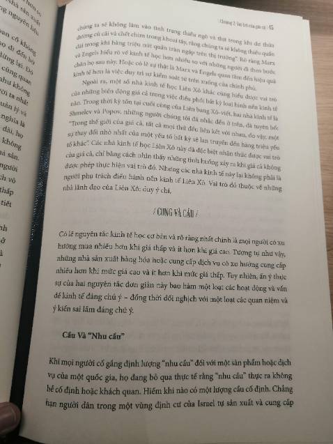 Sách cực hay về kinh tế vĩ mô. 

Dù bạn đang hoạt động trong lĩnh vực kinh doanh, đầu tư thì những kiến thức về lạm phát, lãi suất, giá cả, quy luật cung - cầu đều cần thiết. 

Sách giao hàng nhanh, cho shop 5 sao!