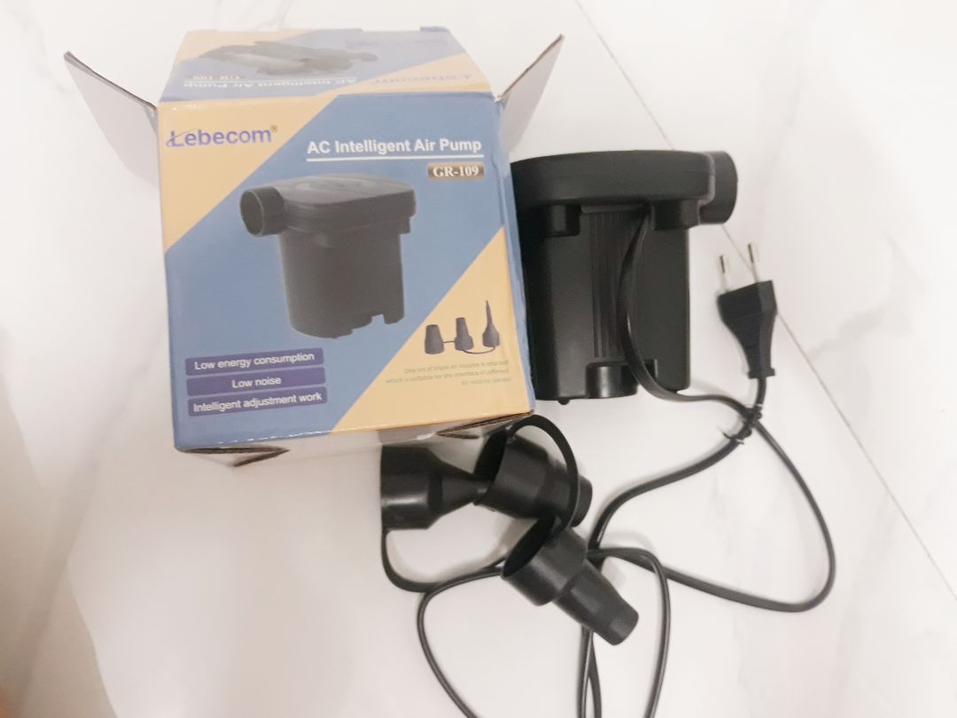 Tặng shop 3* vì tinh thần giao hàng mùa dịch covid, dù dịch nhưng vẫn giao đc, giao nhanh. Còn về sp không đúng mô tả, không đúng model, mình bán sao thì nên nói vậy, nên trung thực mới tồn tại đc. khách cảm thấy hợp lý thì mua, không thì thui. Sp đăng hình 1 loại, giao 1 loại khác, bán không có tâm gì hết. Sp đăng loại công suất lớn 150w, giao loại 50w, đủ phụ kiện. Loại bơm thực tế nhận đc giá rẻ hơn loại trên sản phẩm đăng . Bơm yếu nhưng cũng bơm đc nhưng hơi lâu, bơm phao nếu bơm qua van thì không ổn lắm, gỡ van ra mới mạnh. Do sp giá trị nhỏ nên để dùng chứ cũng k muốn đổi trả. Tiki nên tăng cường kiểm soát nhà bán, mặc dù có khó khăn nhưng thanh lọc để ngày càng có nhiều khách !!