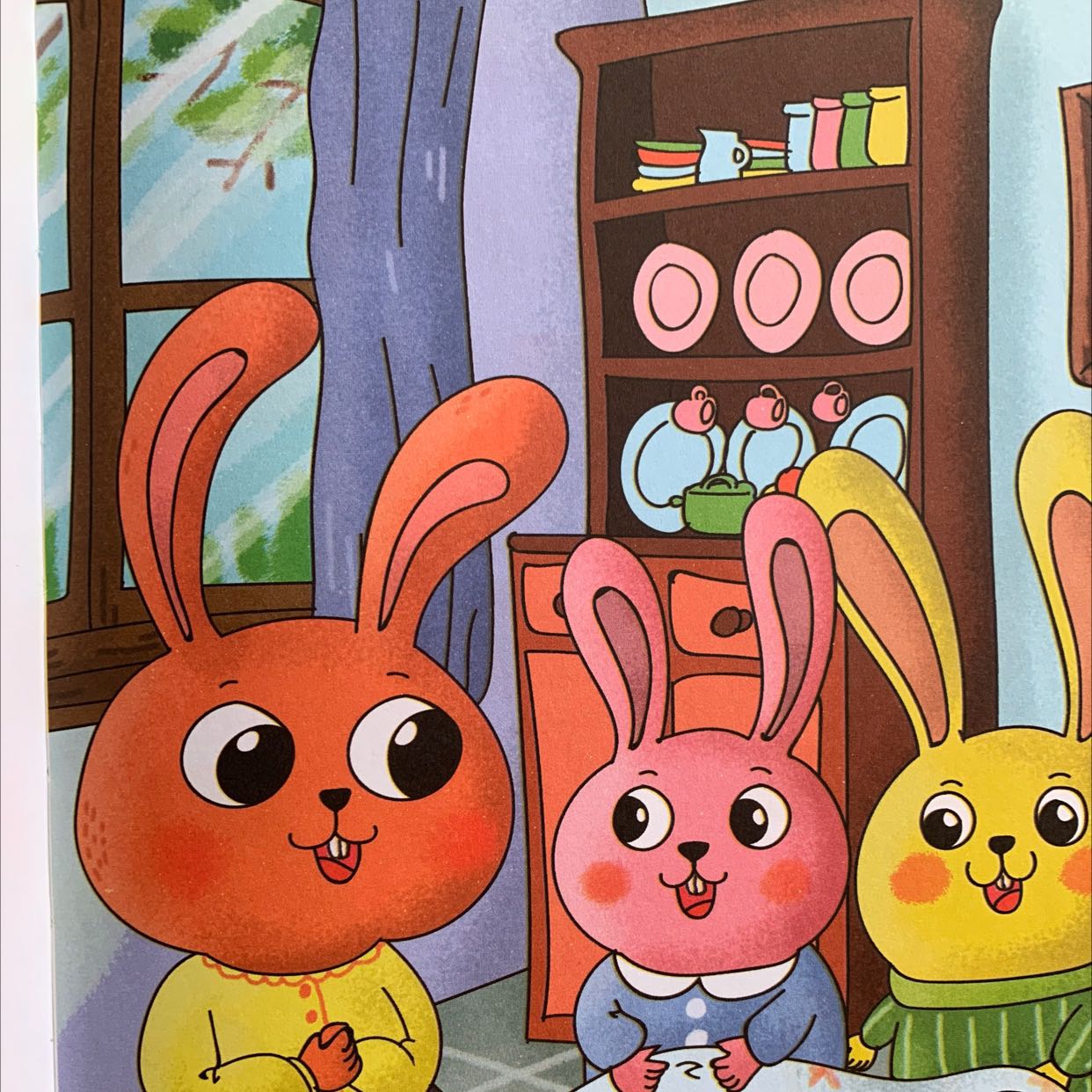 Sách rất đẹp, bìa cứng chắc chắn. Giấy chất lượng. Mình mua sách của Tiki chưa từng bị thất vọng lần nào.