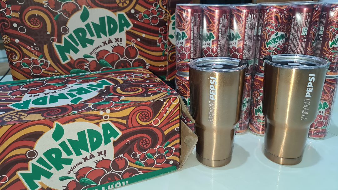 Giá tốt, mình đặt 2 thùng được tặng kèm 2 ly giữ nhiệt vàng ánh kim màu sắc sang trọng. Tiki giao hàng nhanh, hàng nguyên vẹn không bị móp méo hư hại. 2 thùng nhưng chỉ phù 1 ***. Tôi rất hài lòng, xứng đáng 5*. Sẽ tiếp tục ủng hộ cho tiki Giá tốt, mình đặt 2 thùng được tặng kèm 2 ly giữ nhiệt vàng ánh kim màu sắc sang trọng. Tiki giao hàng nhanh, hàng nguyên vẹn không bị móp méo hư hại. 2 thùng nhưng chỉ phù 1 ***. Tôi rất hài lòng, xứng đáng 5*. Sẽ tiếp tục ủng hộ cho tiki