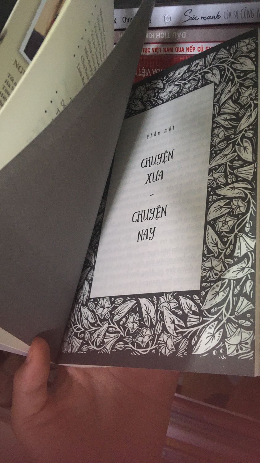 Mua giảm  giá một nửa nên thấy rất may mắn vì nội dung và hình thức đều ok.
Chất giấy tốt, trình bày khoa học dễ đọc giấy mịn loại giấy hơi vàng đỡ mỏi mắt. Nội dung là tư liệu quý nên mua nên đọc