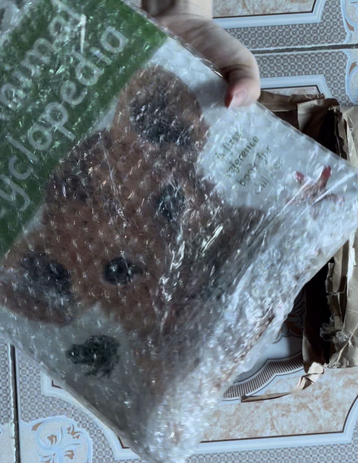 Gói hàng cẩn thận, sách mới và đẹp