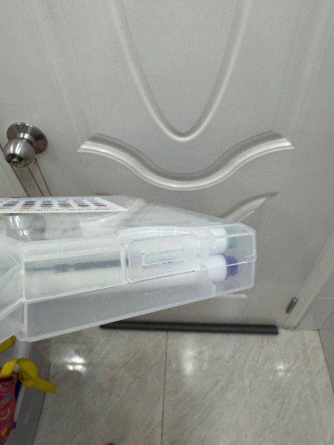 Hàng bị lỗi, gẫy một bên nắp cài