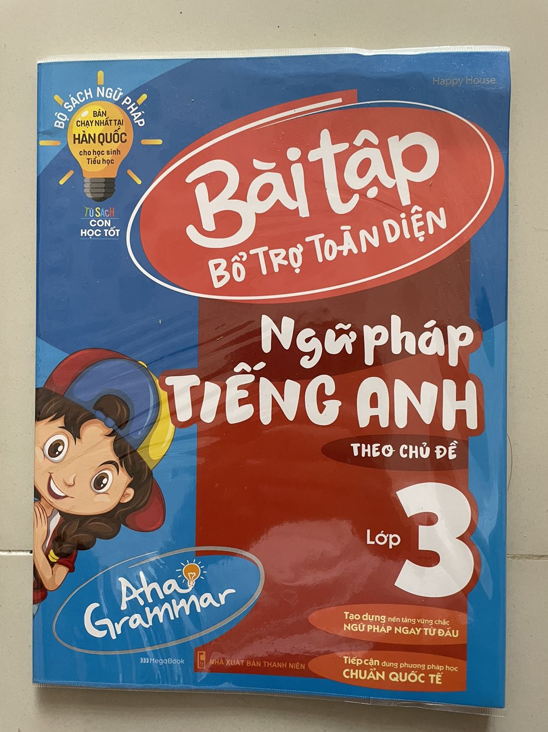 Sách đẹp, tuy nhiên bọc bookcare hơi ẩu