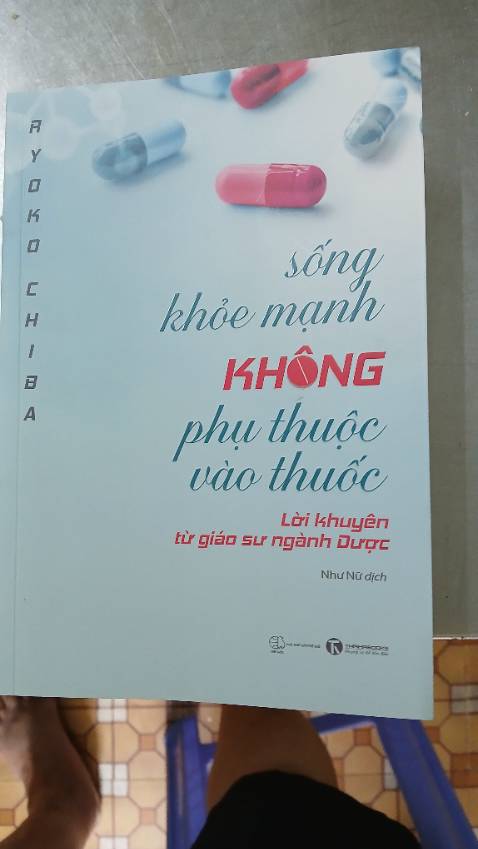 Nội dung ko hay, hời hợt, phí tiền mua sách