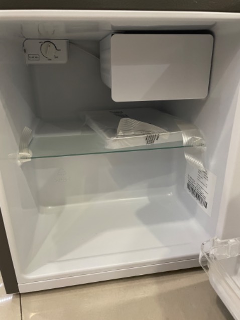 Giao hàng nhanh, đóng gói kỹ. Máy khá nhẹ và hoàn thiện tốt. Chưa sử dụng lâu nên chưa biết có bền không.