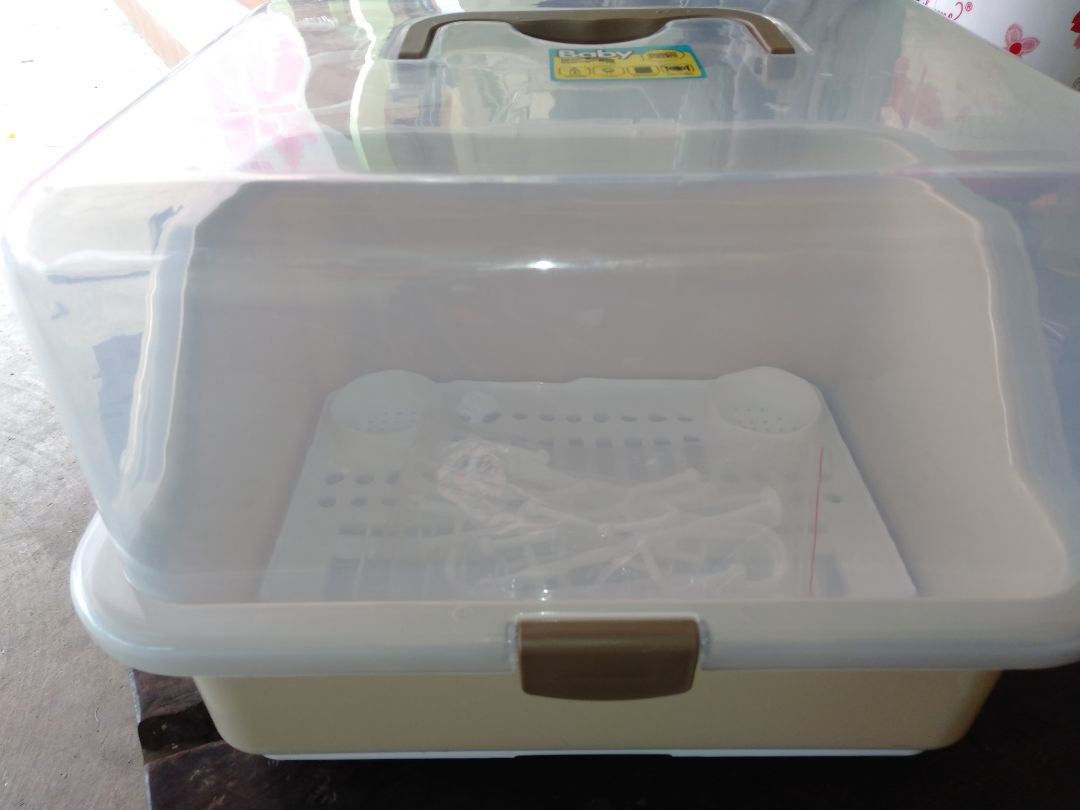 Đã nhận được hàng đổi trả của tiki. Lần này gói hàng cẩn thận hơn nên rất hài lòng. Sp đẹp y hình. Đề nghị tiki nên gói hàng cẩn thận hơn những hàng dể vỡ để khách hàng k cần phải đổi trả để đỡ phiền