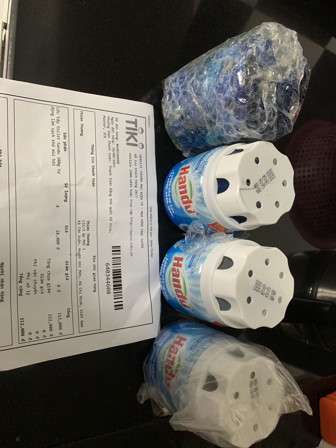 Đặt hàng từ ngày 10/8 hẹn 30/8 giao nhưng đến 14/10 mới nhận được hàng. Thông cảm do tình hình dịch bệnh. Giao 4 bể nắp 1, bể nát 1 cái. Yêu cầu tiki xử lý.