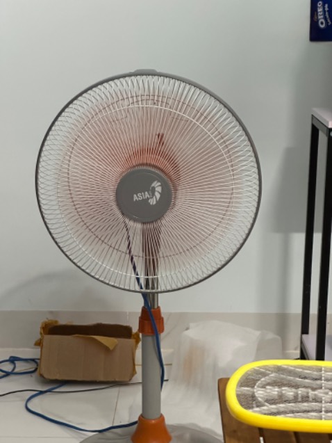 Sản phẩm tốt, động cơ chạy nhẹ nhàng. Tuy nhiên màu ko đc sáng cho lắm, hơi nặng chút.