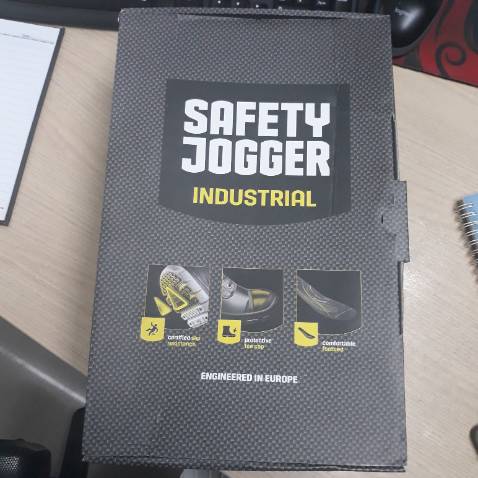 Đóng gói chắc chắn, đẹp, hàng chất lượng