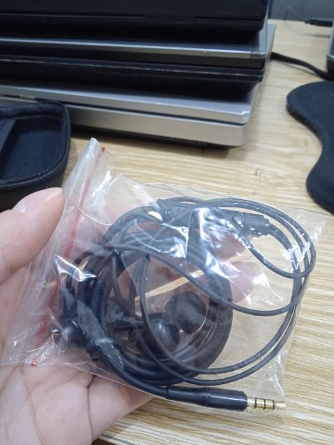 Âm thanh tốt, đeo lâu dễ chịu, chất lượng truyền âm tốt, nghe khá hay