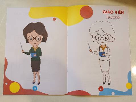 Combo 11 cuốn với nhiều chủ đề khác nhau.
Mỗi cuốn sẽ có tầm 10 trang với hình ảnh màu sắc, và phần dành cho bé sáng tạo tô màu. 
Ngoài ra, sách còn cung cấp từ vựng cơ bản giúp phụ huynh và bé có thể học thêm tiếng Anh.
Đề xuất cho các bé từ 3-5 tuổi có thể phát triển tư duy sáng tạo, và tiếp thu lượng từ vựng tiếng Anh vừa đủ.