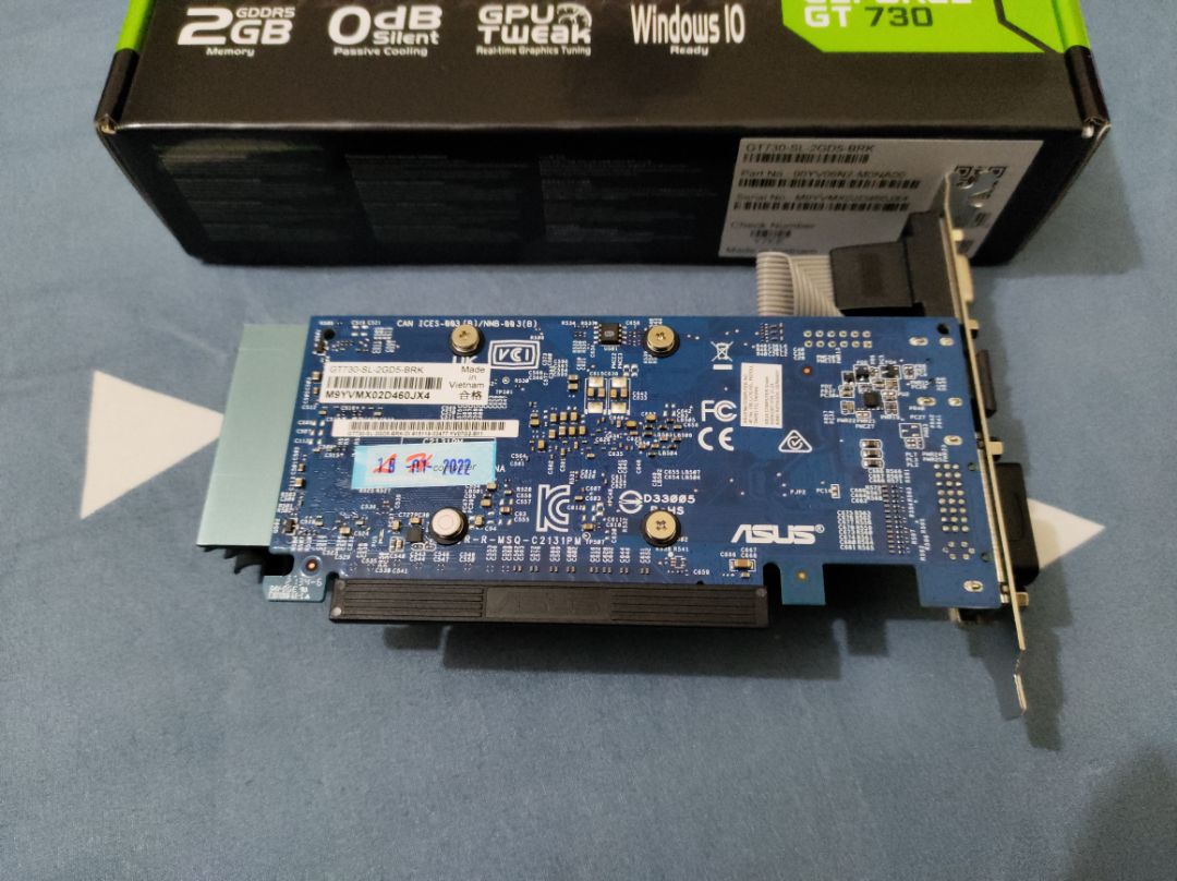 Card mới, shop có mở hộp để dán tem bảo hành, có thanh chắn cho case mini, card chạy ổn định và k quá nóng