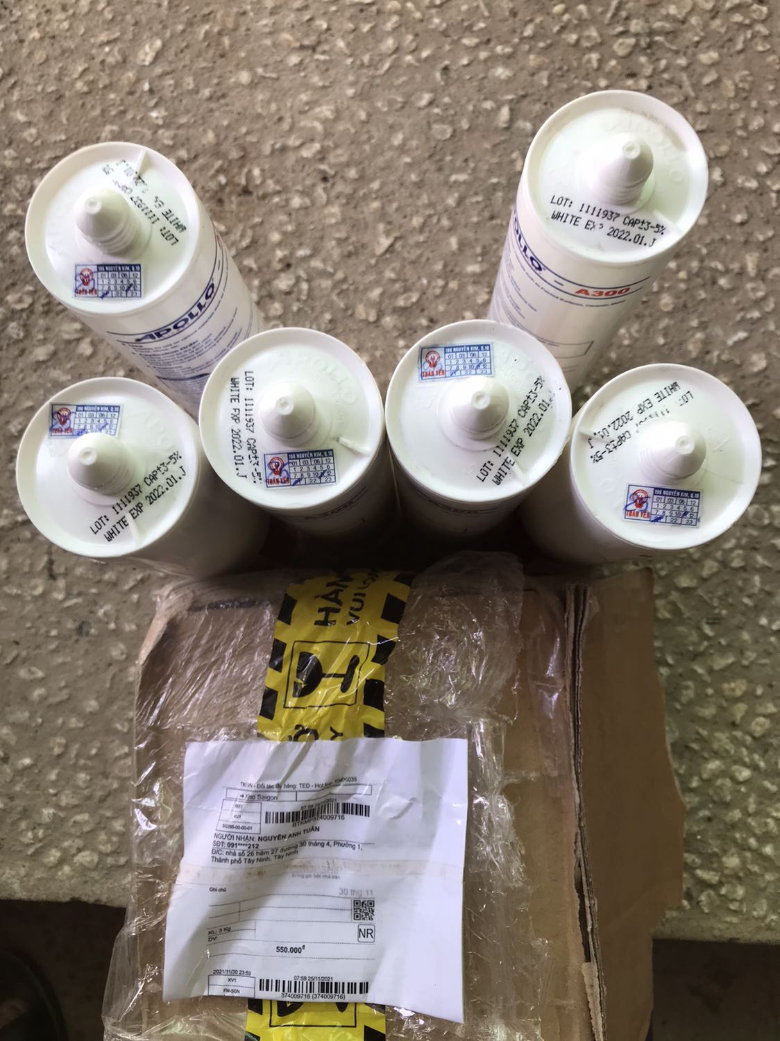 Mua A600 trung tính nhưng giao A300 acid có hạn sử dụng tháng 1/2022 sắp hết hạn