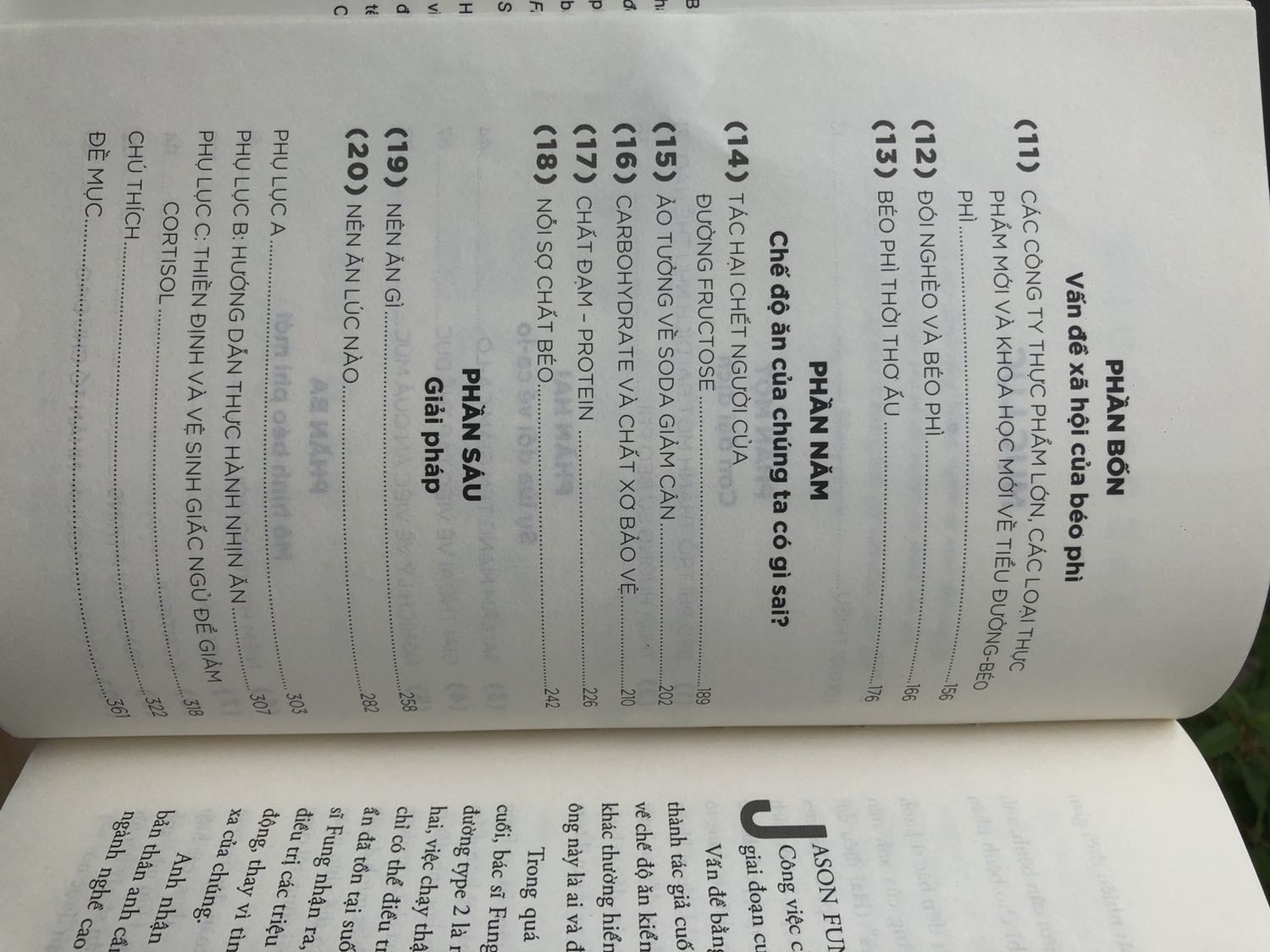 Đọc để có nhiều kiến thức hơn về dinh dưỡng, để biết y học phương Tây đã có nhiều nghiên cứu, những thành tựu, thất bại trong việc giảm cân như thế nào. Riêng phương pháp thì tôi đã chọn được phương pháp phù hợp hơn trong quyển Lưu thông máu tốt giải hoá bách bệnh của tác giả Akiyoshi Horie vì cá nhân tôi nhận thấy từ trước đến nay người Châu Á không gặp nhiều vấn đề thừa cân, vậy thì bí quyết của ông bà ta là gì??