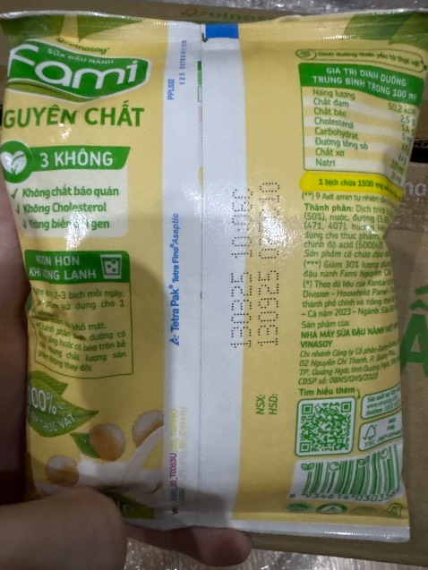 Mình mua sale ngày 7/7, mua về mới biết HSD sữa là ngày 13/9 vì trong thông tin về sản phẩm trên app không có thông tin HSD.
Tiki đóng gói sản phẩm rất kỹ càng, chất lượng đóng gói vô cùng tốt.