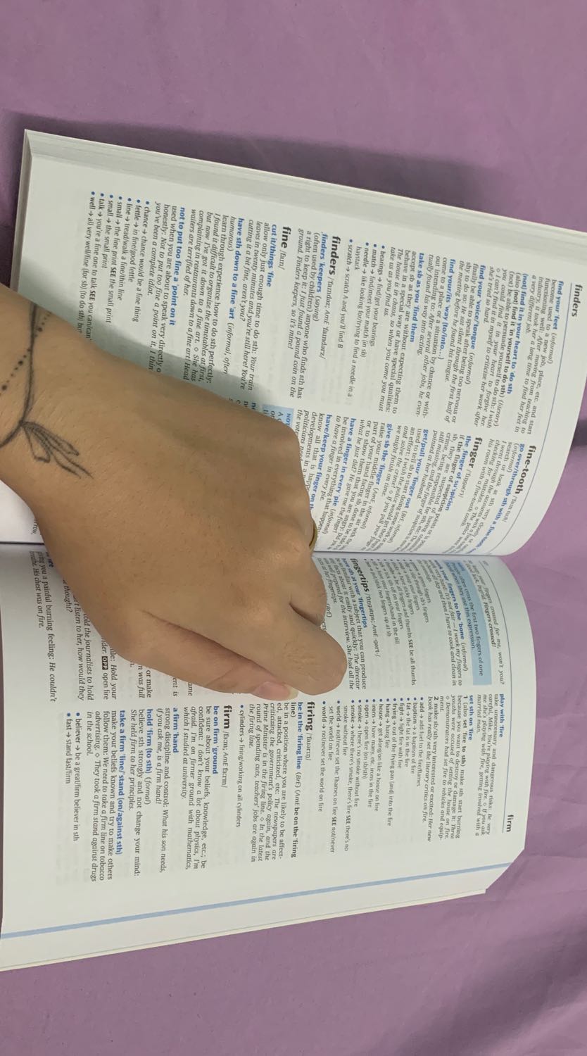 Hàng oxford thì cũng không gì để chê, chỉ là quyển này mình nhận không có màng co như cca quyển oxford khác mình đặt chung đơn?