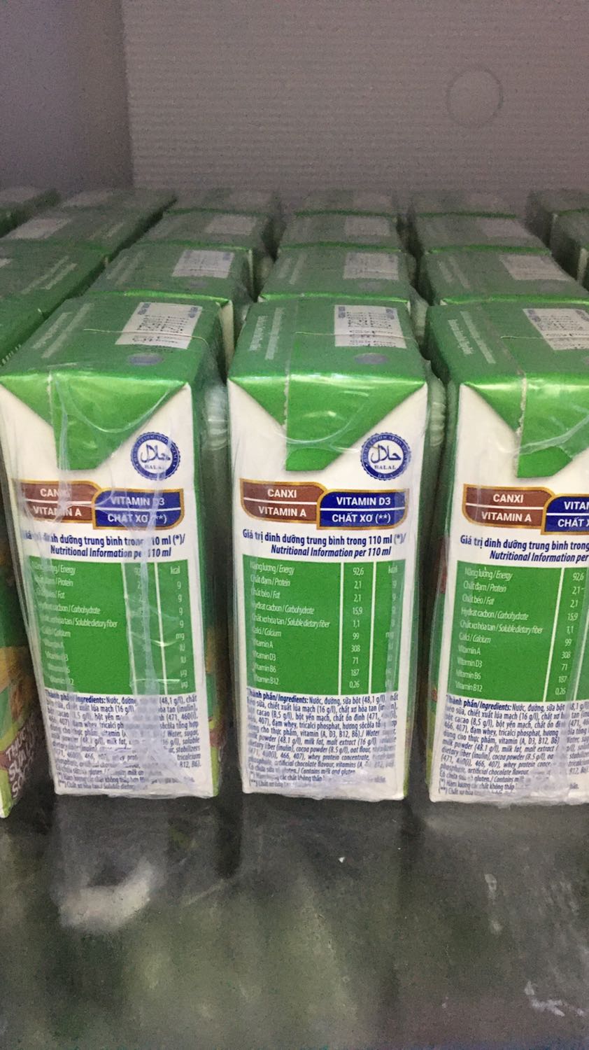 Rất hài lòng về sản phẩm, mua 1 thùng cho con uống tiện hơn nhiều. Mùa dịch này có Tiki bán hàng giá rẻ lại còn ship tận nơi, thanh toán bằng nhiều hình thức rất tiện lợi. Shipper giao hàng nhiệt tình, thân thiện