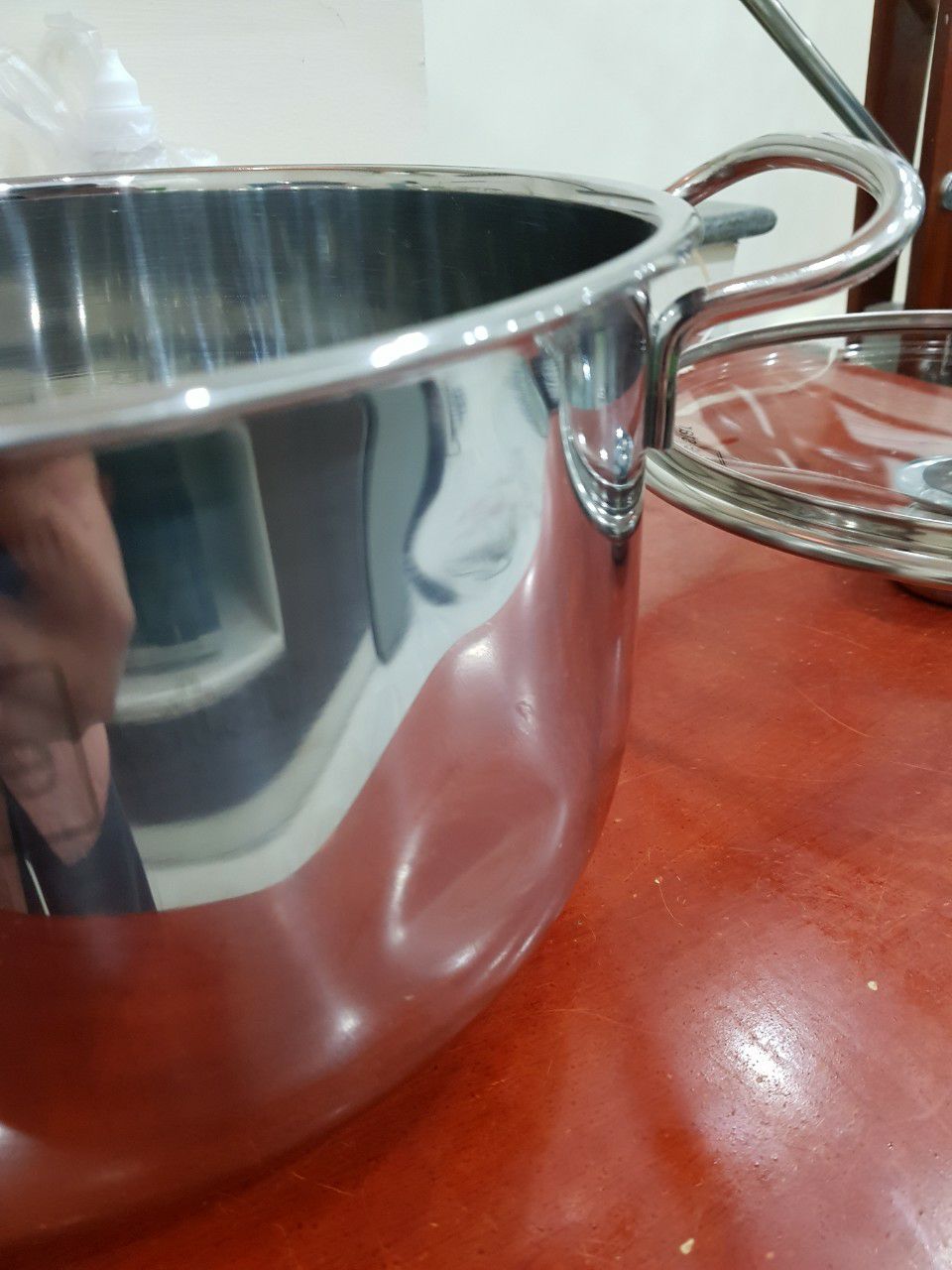 Bộ mình nhận đc bị móp méo. Đề nghị Tiki đổi hàng giúp mình