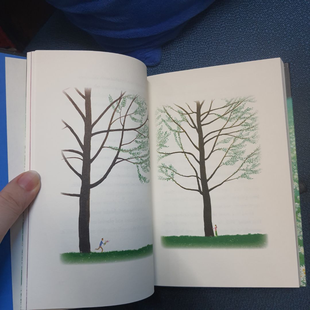 Gói hàng chắc chắn. giao hàng đúng thời tính toán trên app, nhưng cảm thấy hơi lâu (5 ngày). Sách giấy dày dặn, nhỏ xinh.