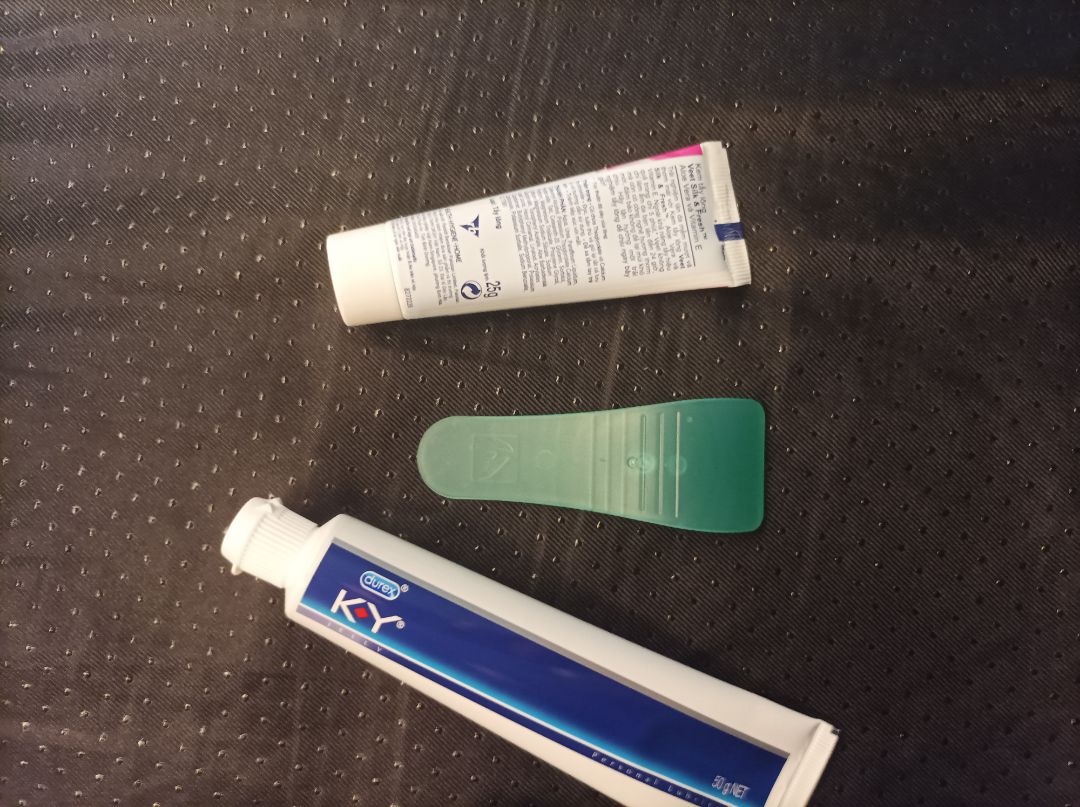 dùng trong công chuyện 2 người rất ok
nếu dùng 1 mình thì ko nên vì nó khô nhanh nên gây dính khó làm dùng trong công chuyện 2 người rất ok
nếu dùng 1 mình thì ko nên vì nó khô nhanh nên gây dính khó làm