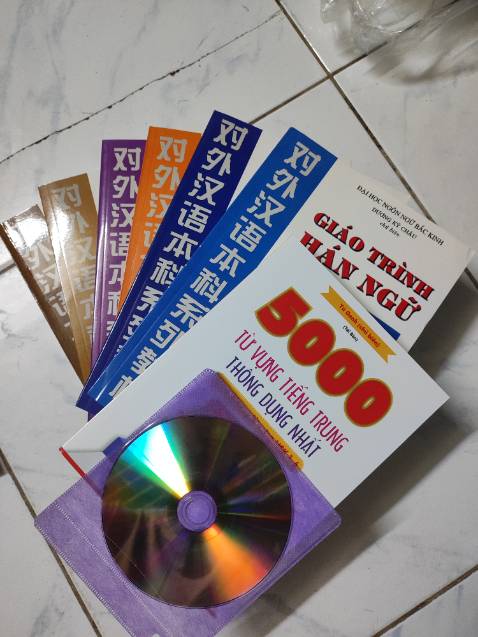 Giao nhanh, in rõ, gói cẩn thận, có quà tặng như ghi chú, hài lòng