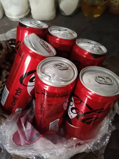 Bia thì ok mà quà khuyến mãi thêm 6 *** coca zero sugar bên VTP quăng vật bể hết 1 ***, rồi họ lấy ny*** gói thêm 1 lớp bên ngoài, bỏ vô hộp sữa Abbott làm ăn chả ra gì.