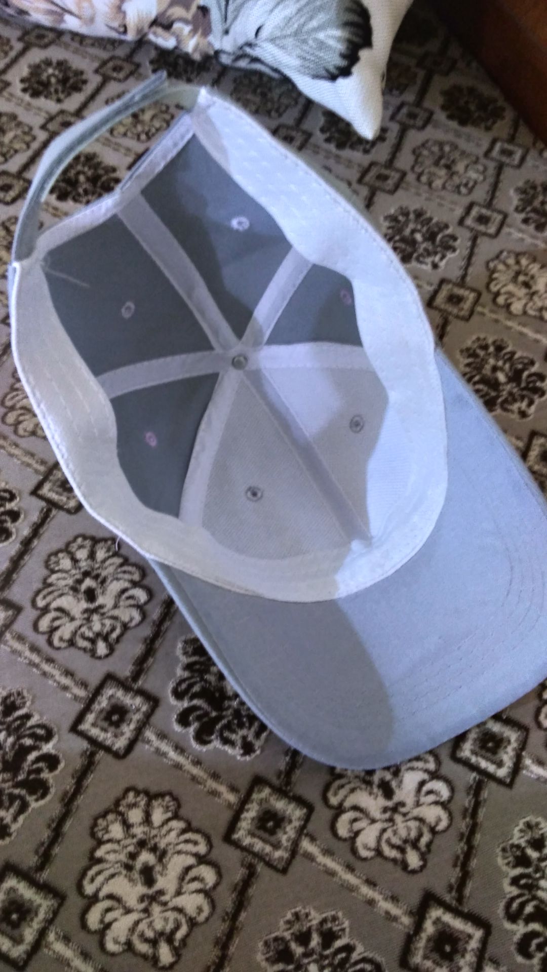 mũ rẻ nhưng chất lượng khá tốt. độ hoàn thiện cao. form cũng được