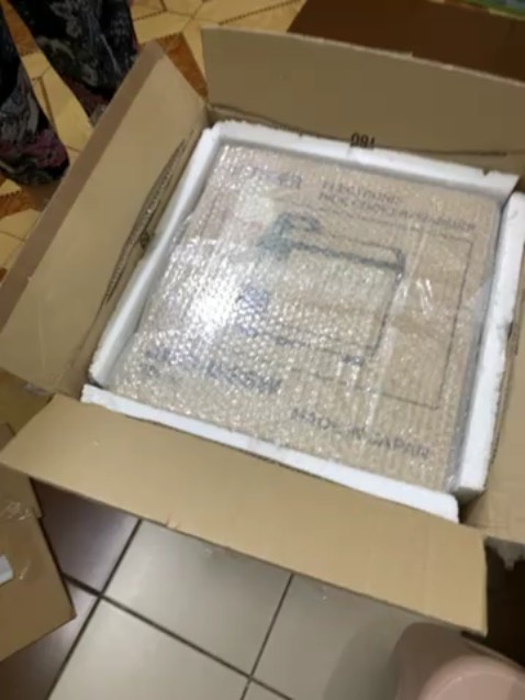 Hàng giao hơi chậm nhưng đúng mẫu đúng quảng cáo hàng chỉnh hãng có phiếu BH và sách hướng dẫn chưa dùng đến nên không biết có tốt không