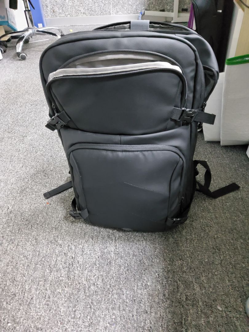 Đẹp nhiều ngăn nếu có thêm
cho để ly nước nữa thì truyệt