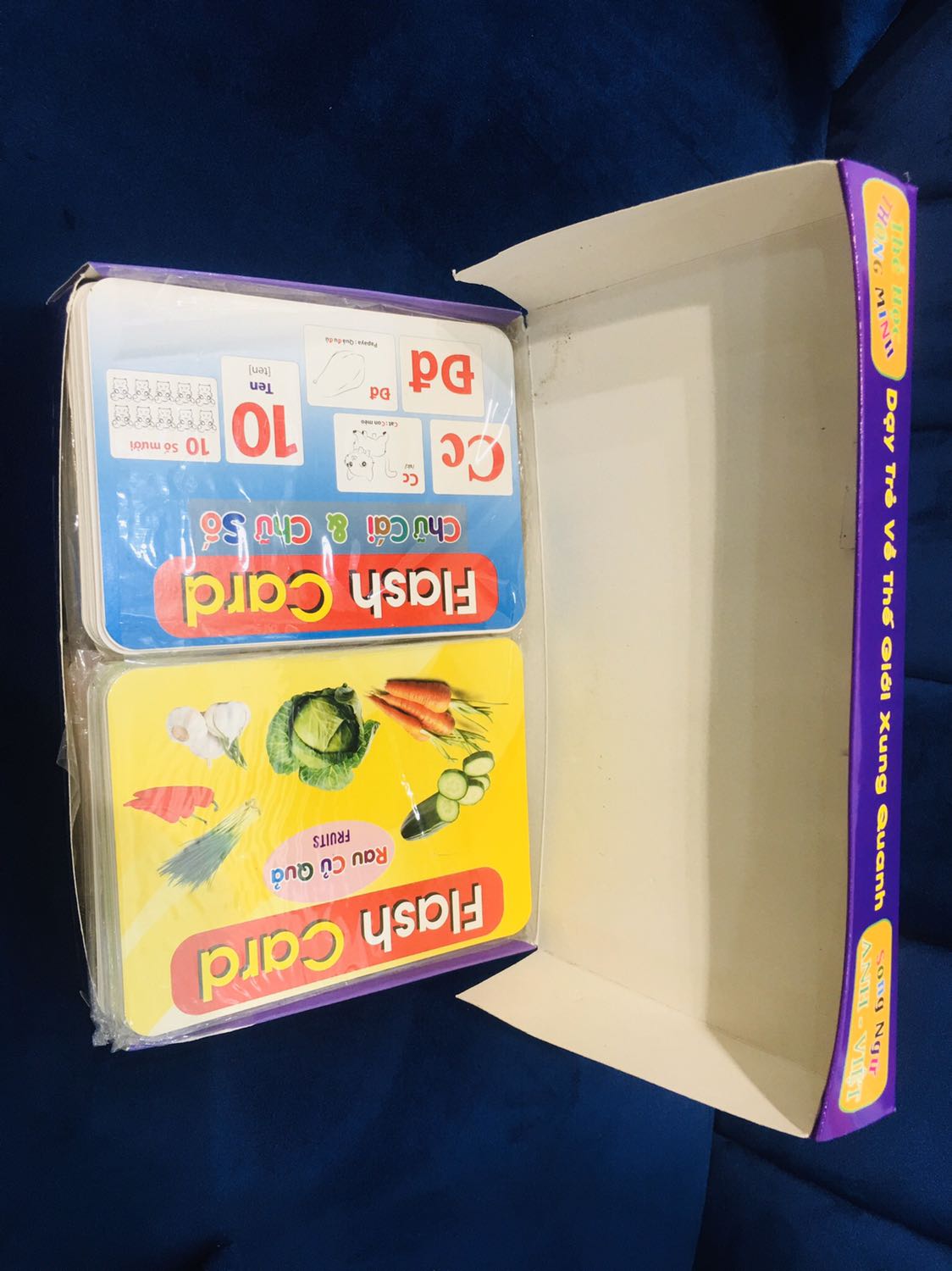 Sản phẩm t nhận được rất ok nhé 
Thẻ dầy, màu sắc bắt mắt. Nhiều chủ đề mới lạ
Nói chung rất đáng mua
Tiki còn giao hàng nhanh hơn cả thời gian dự kiến
Người giao hàng thân thiện
Sẽ ủng hộ shop nhiều hơn nữa nha
Bye bye