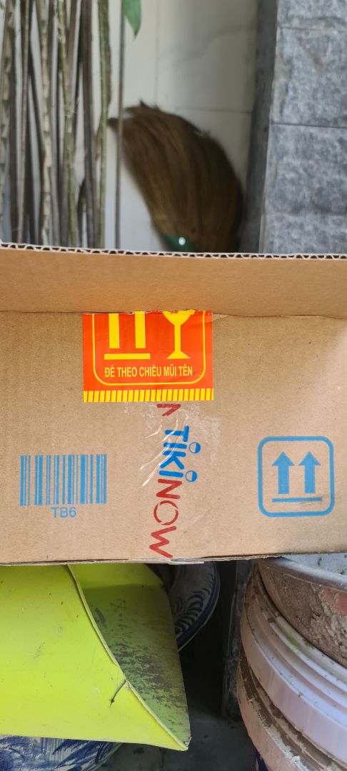 Giá rẻ,có 187k/900g 99k/400g.Mua luôn 5h về cho mẹ và bọn trẻ uống(của trẻ con đắt hơn xíu).Mùi thơm dễ uống và đây là lần thứ 5 mua hàng rồi.Trước mua cho mẹ Ensua gold toàn 800k/h