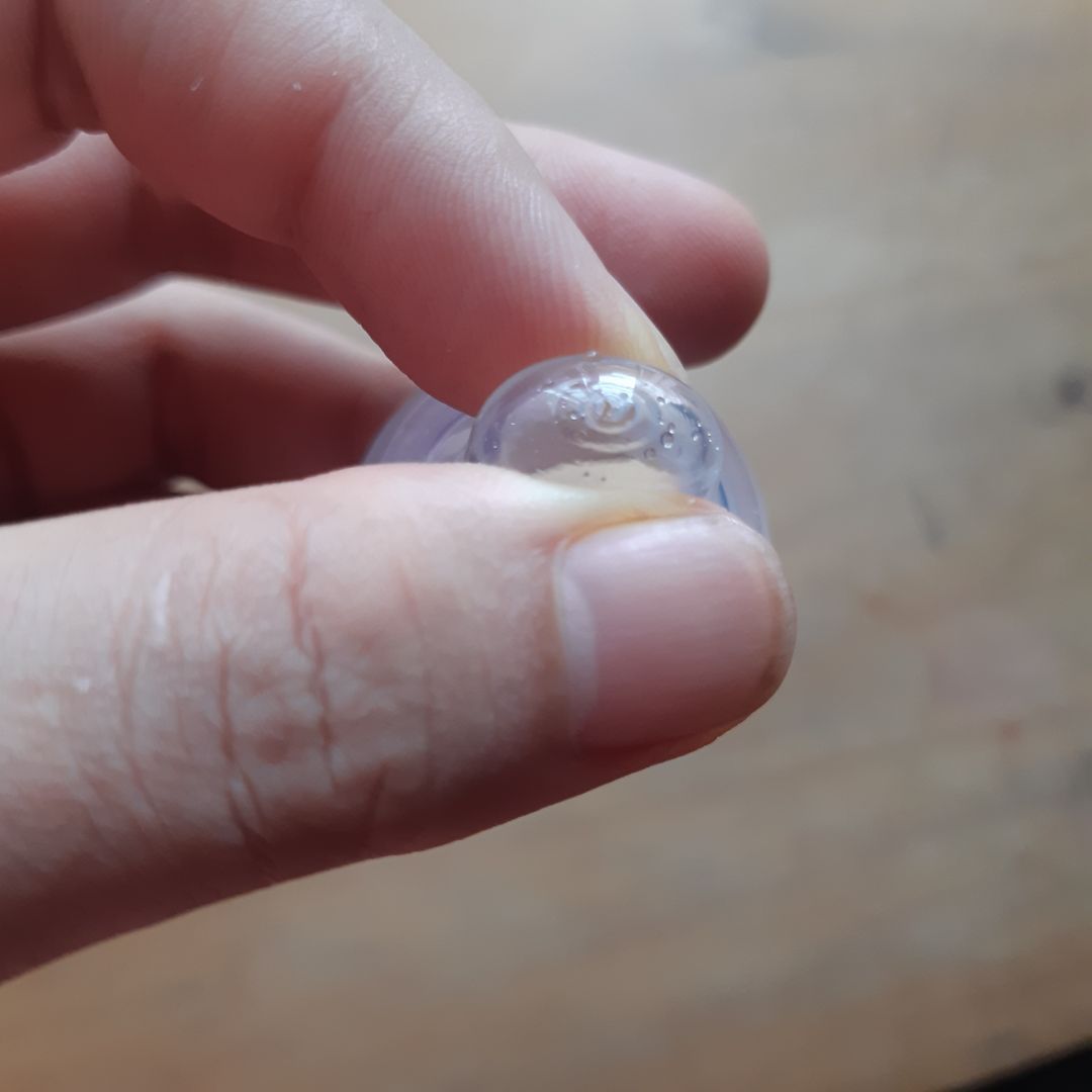 đúng hàng. mỗi tội chờ hàng hơi lâu
mà lúc mua k để ý, size này là Y cắt chứ k phải lỗ tròn giống size 1.